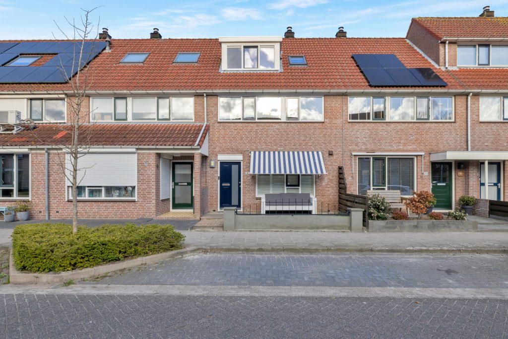 Ceder 66 Hoorn